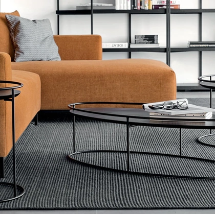 Tavolino Atollo in legno laccato Nero di Calligaris