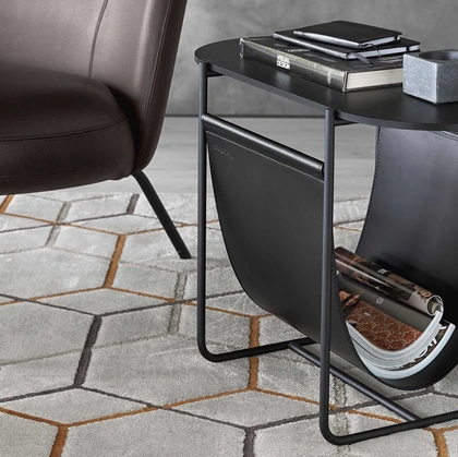 Portariviste tavolino Magazine in cuoio e metallo con top in legno di Calligaris