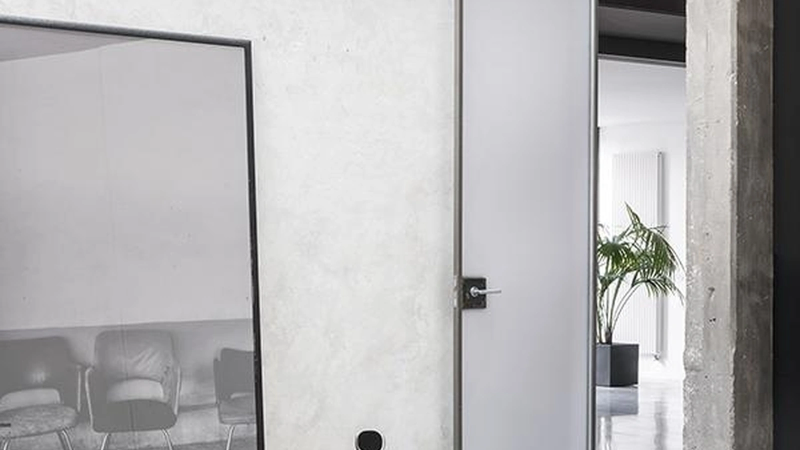 Tavolino contenitore in laminato e acciaio Liverpool di Pezzani