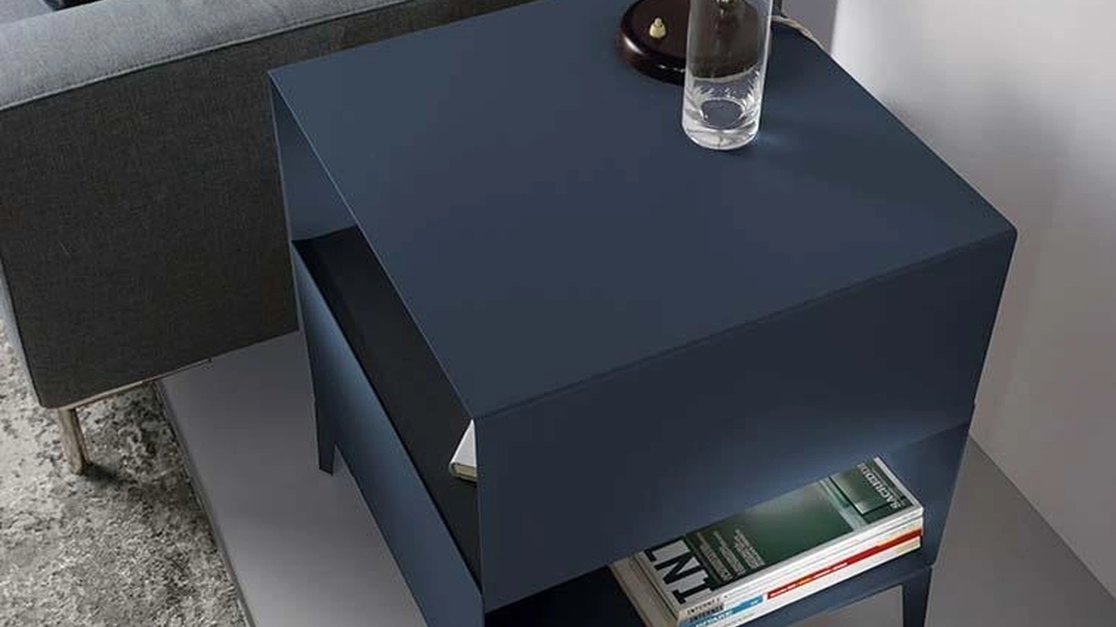 Tavolino Cube in laminato e acciaio di Pezzani