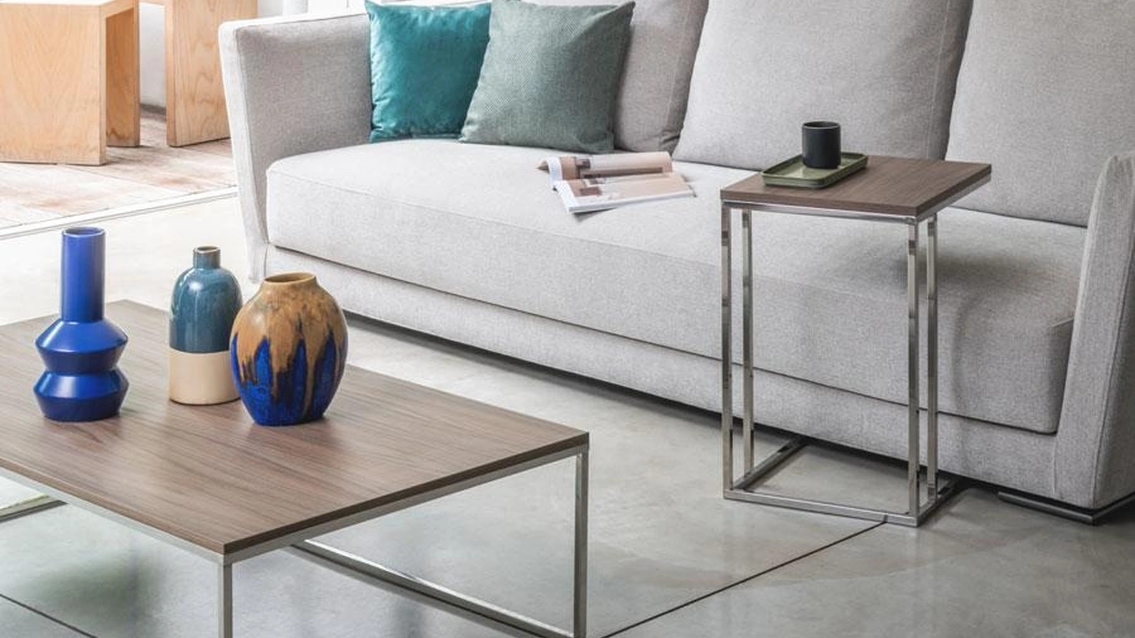 Tavolino Lamina con top in laminato e struttura in acciaio inox di Pezzani