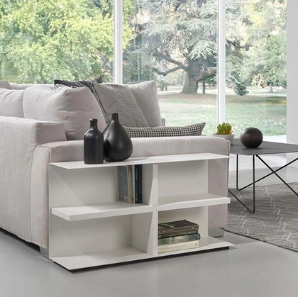 Tavolino multifunzione da affiancare al divano in laminato e acciaio Slim di Pezzani