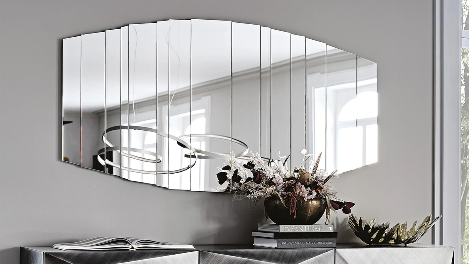 Specchio da parete composto da listelli di cristallo specchiato accostati Stripes di Cattelan Italia