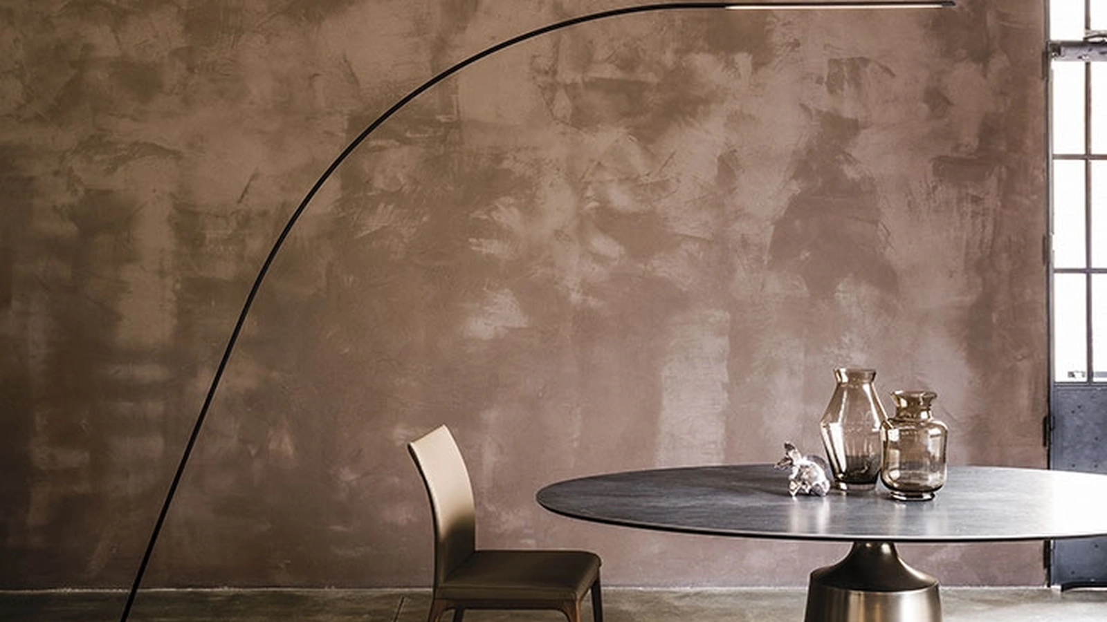 Lampada da terra sottile in acciaio verniciato nero Lampo di Cattelan Italia