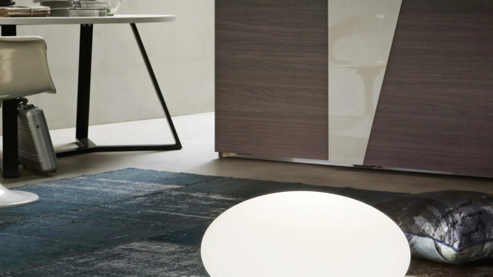 Lampada da terra Oh! Smash di Linea Light