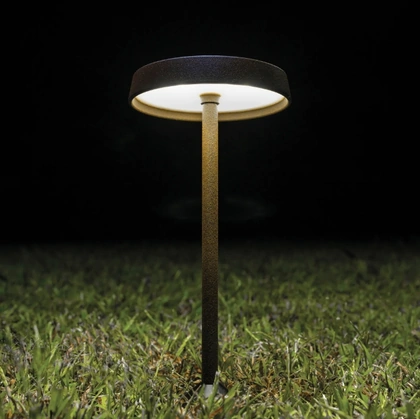 Lampada outdoor Pistillo di Linea Light