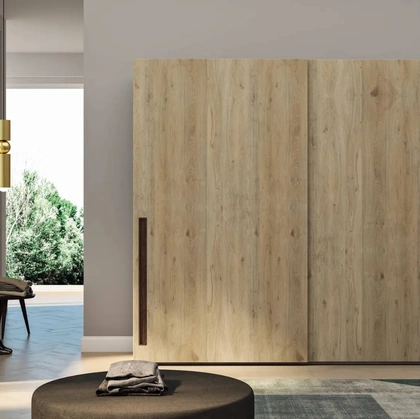 Armadio in legno di rovere con ante scorrevoli Island di Fratelli Mirandola