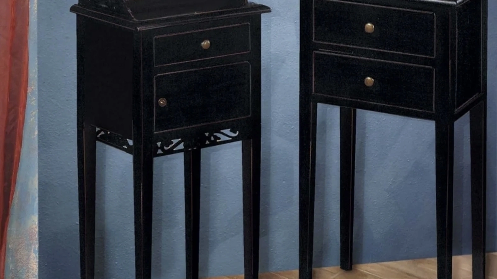 Comodino Classico di Fratelli Mirandola