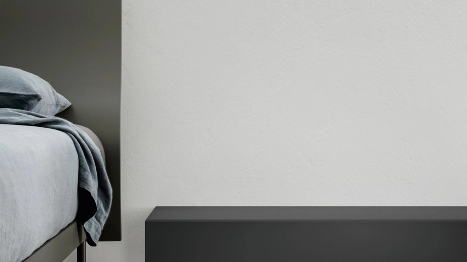 Comodino basso Filnox di Caccaro