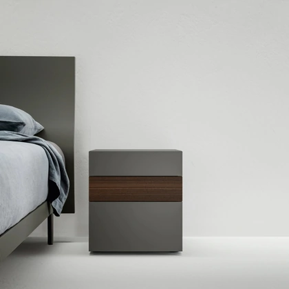 Comodino Filnox in laccato e legno di Caccaro