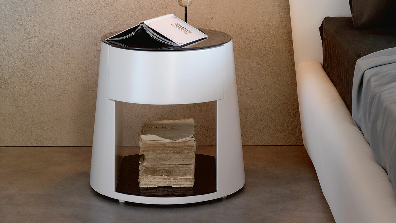 Comodino Nigel di Cattelan Italia