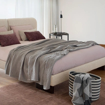 Letto in tessuto imbottito Kilian round di Calligaris
