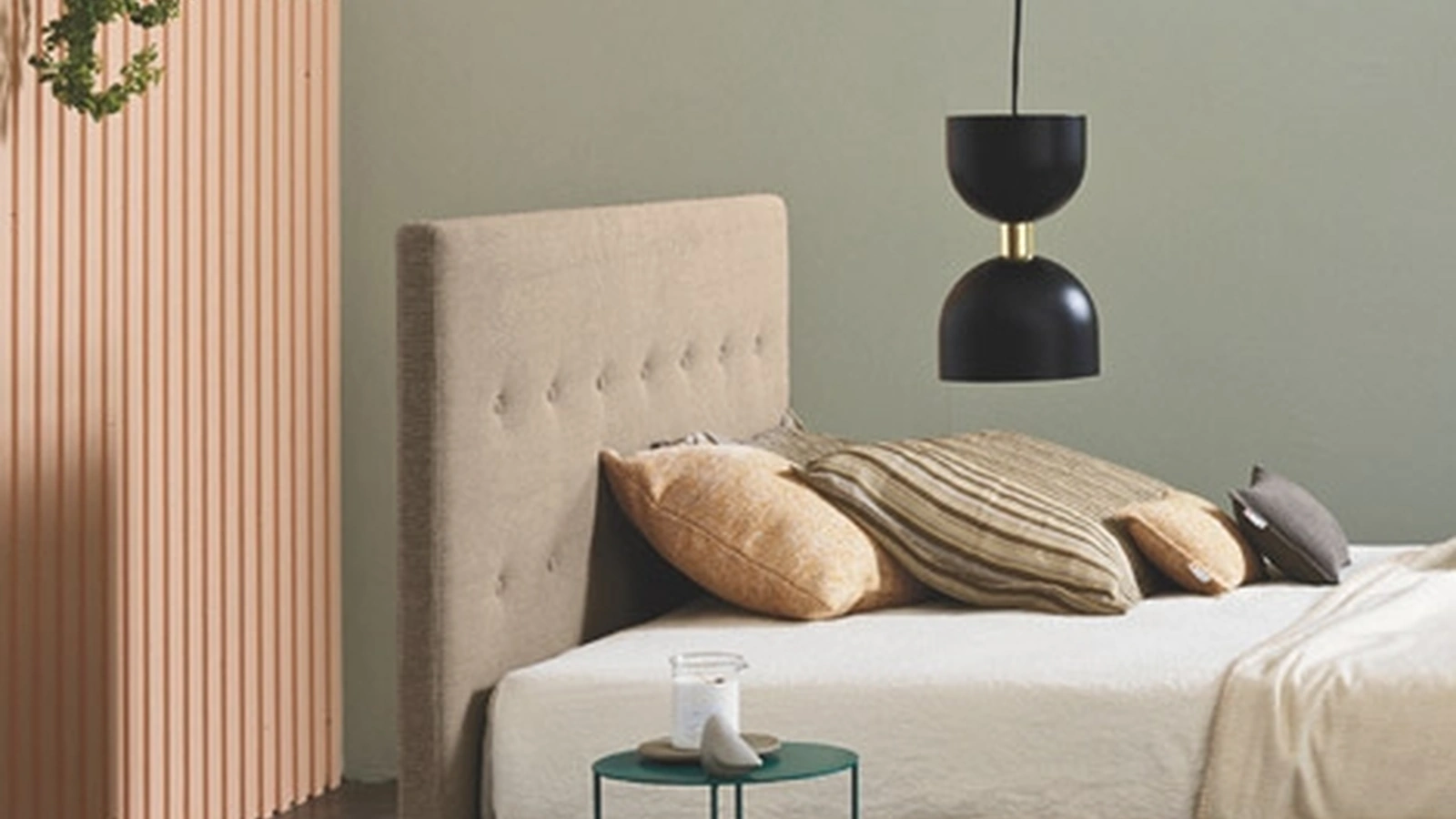 Letto con testiera trapuntata Simplicity More M55 di Dorsal