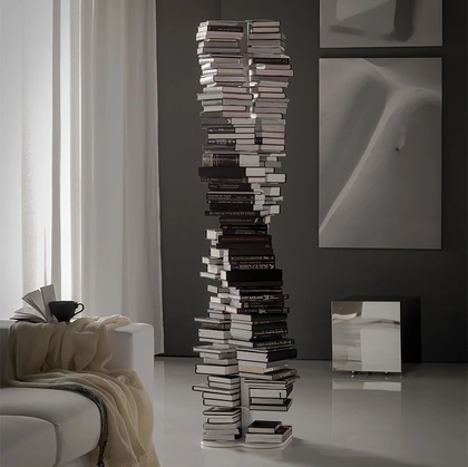 Libreria autoportante di design Dna a colonna con tredici ripiani in acciaio verniciato di Cattelan 