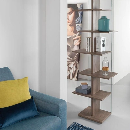 Libreria divisoria in laminato e vetro Step di Pezzani