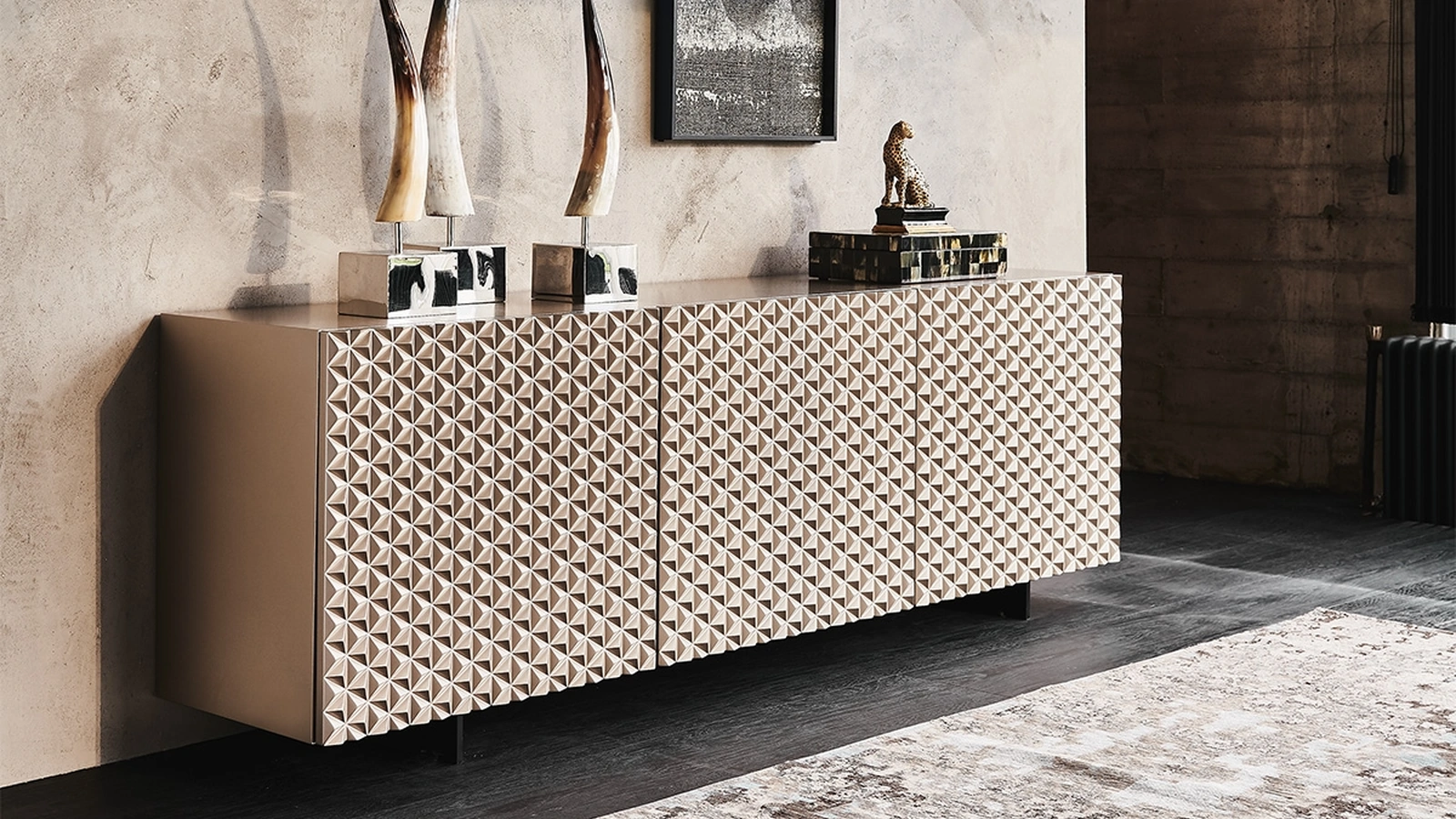 Madia Royalton in legno con ante in poliuretano laccato Cattelan Italia