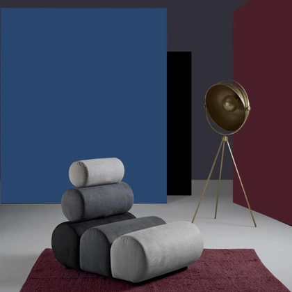 Poltrona di design composta da cilindri imbottiti Aris di Excò