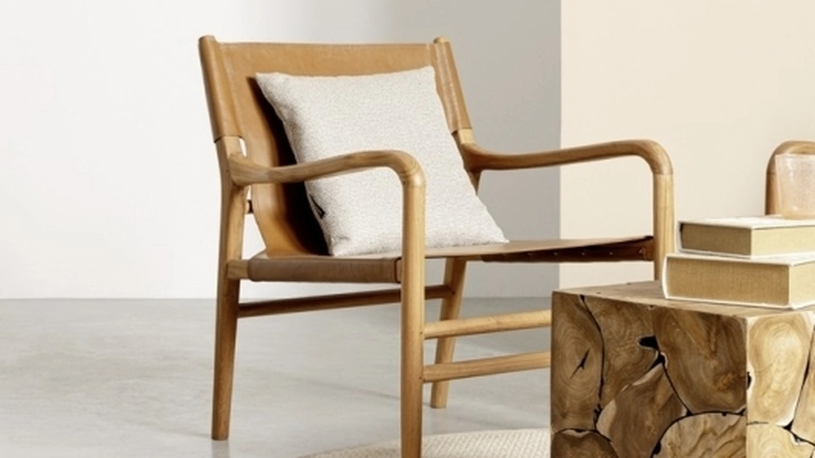 Poltroncina in pelle e teak Caroline di Bizzotto