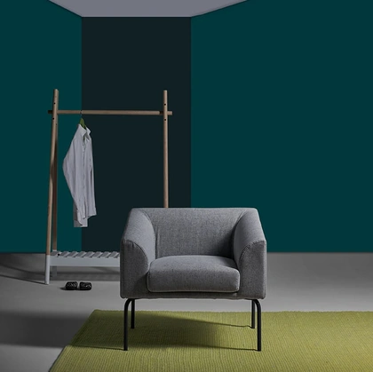 Poltroncina in tessuto con struttura in metallo Lavra di Excò