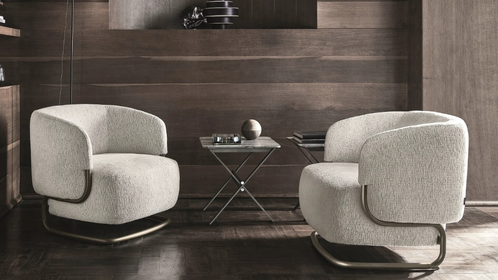 Poltroncina di design in tessuto con base in metallo Marabù di Ditre Italia