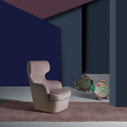 Poltroncina in microfibra con struttura di metallo Sissy di Excò