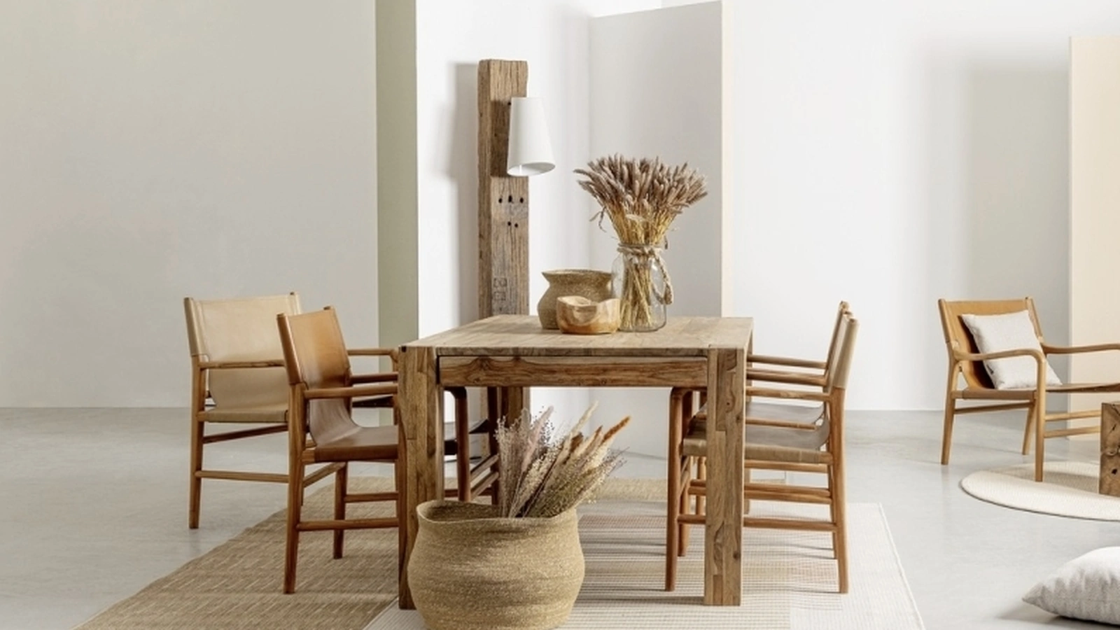 Sedia in pelle e Teak Caroline di Bizzotto