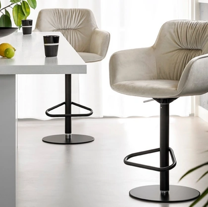 Sgabello Cocoon di Calligaris