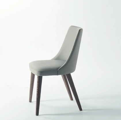 Sedia Eva in ecopelle di Sangiacomo