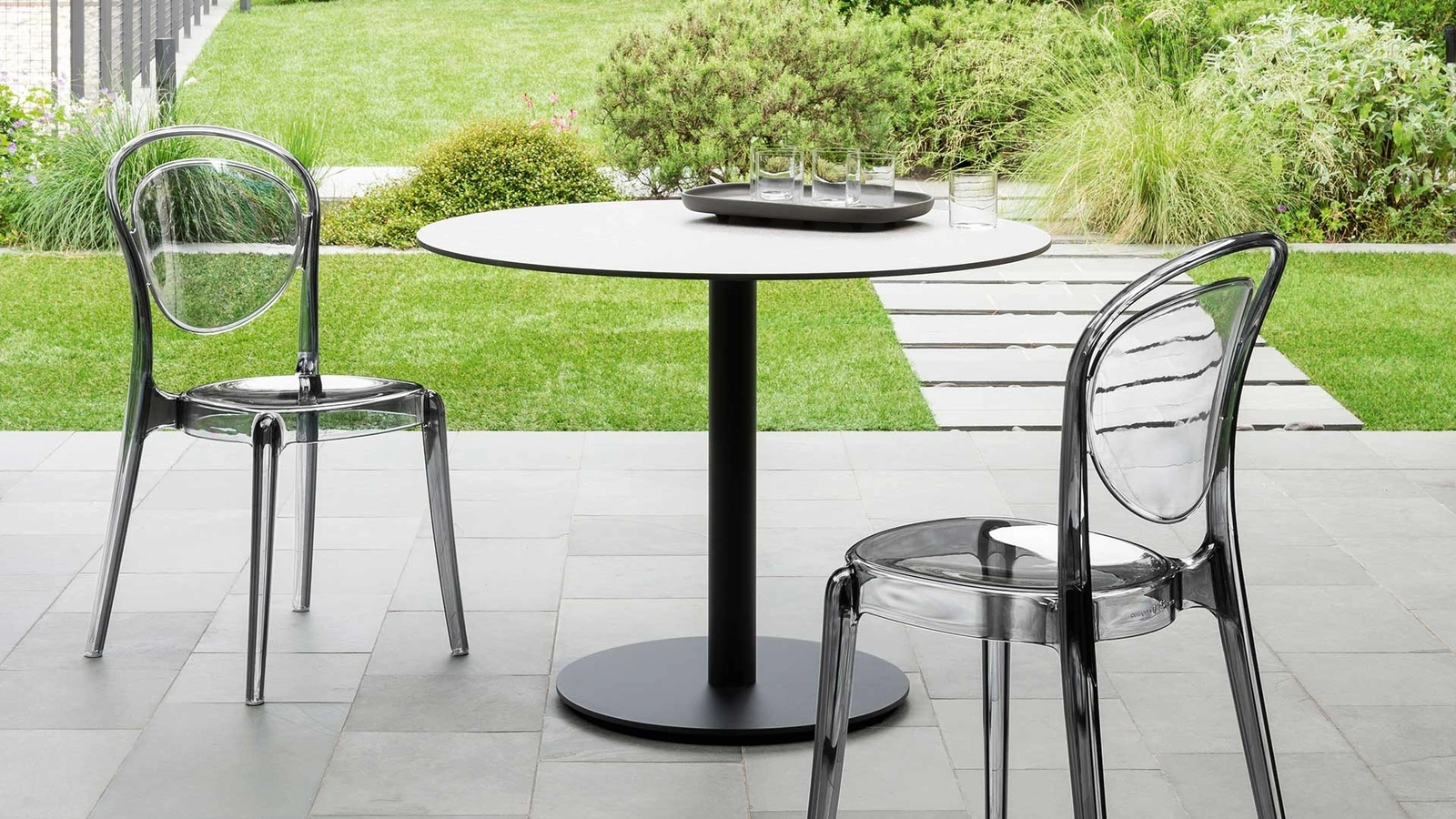 Sedia in plastica trasparente impilabile Parisienne di Calligaris