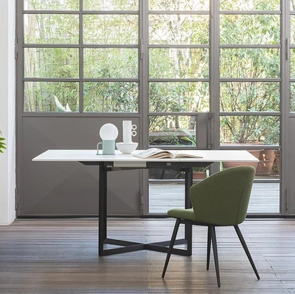 Sedia moderna in tessuto Polly di Pezzani