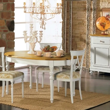 Sedia Provenzale in legno laccato bianco con seduta in tessuto imbottito di Fratelli Mirandola