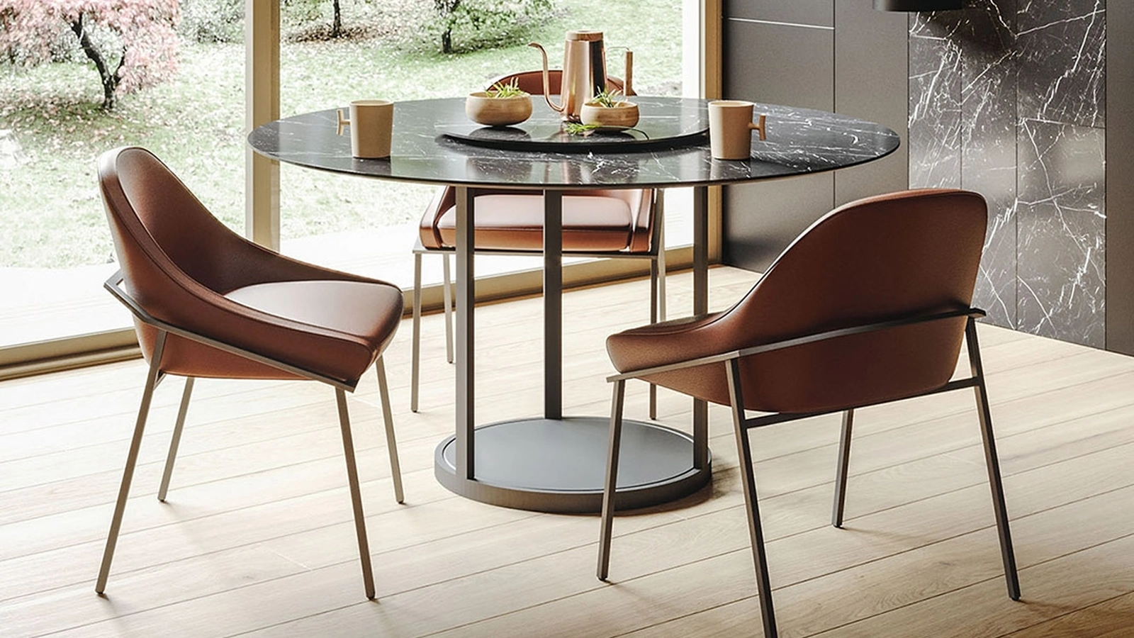 Sedia in pelle Izoard di Ronda Design