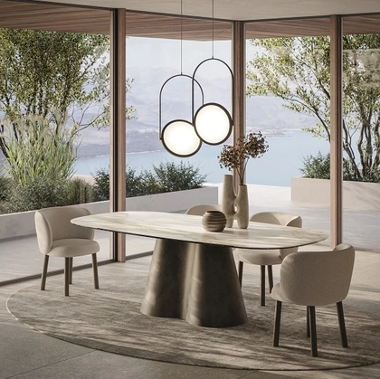 Sedia Shanti in tessuto imbottito di Ronda Design