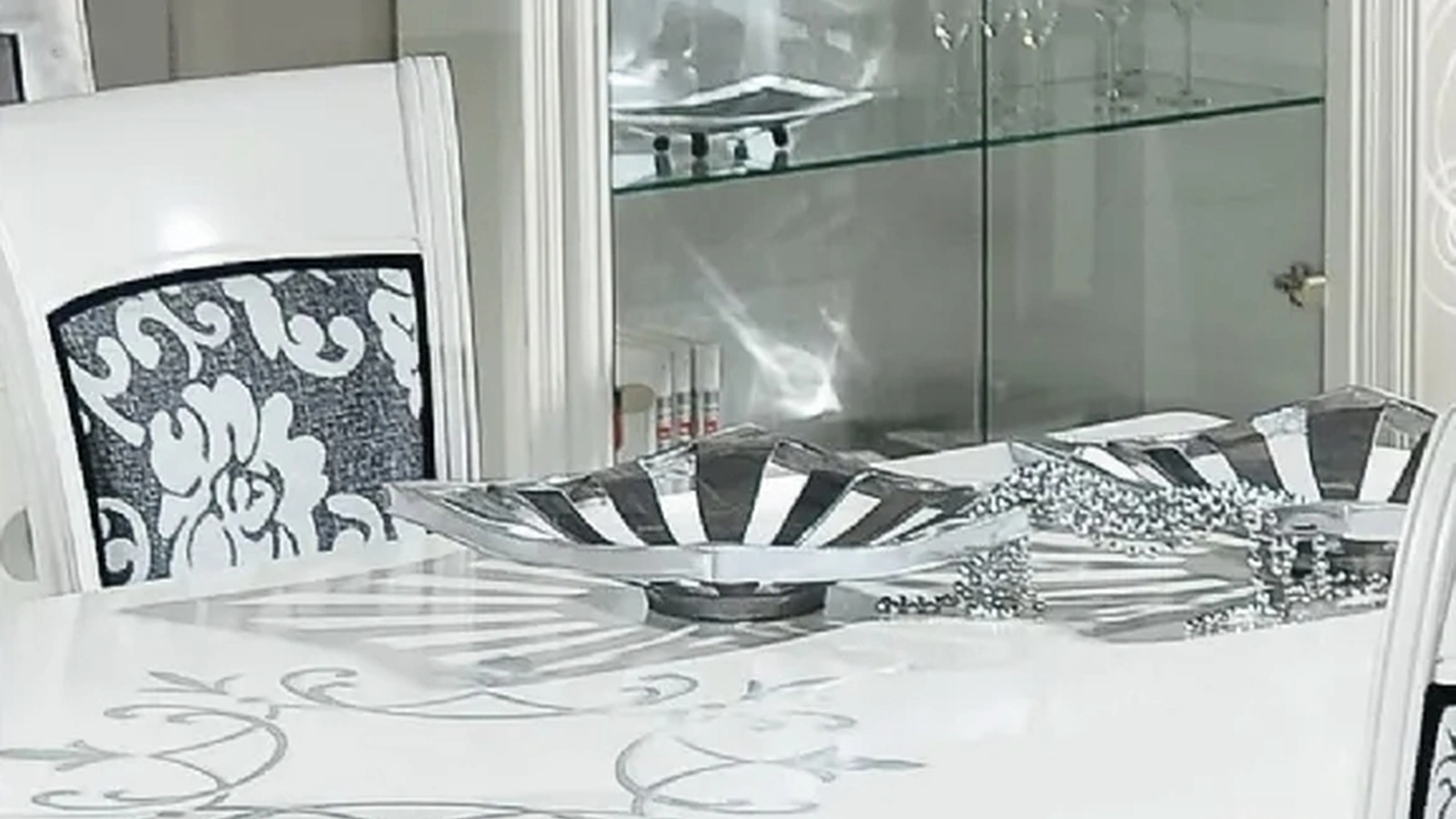 Tavolo Art 2608 Classico di Fratelli Mirandola