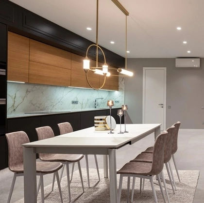 Tavolo allungabile Briva con top in ceramica di Bizzotto