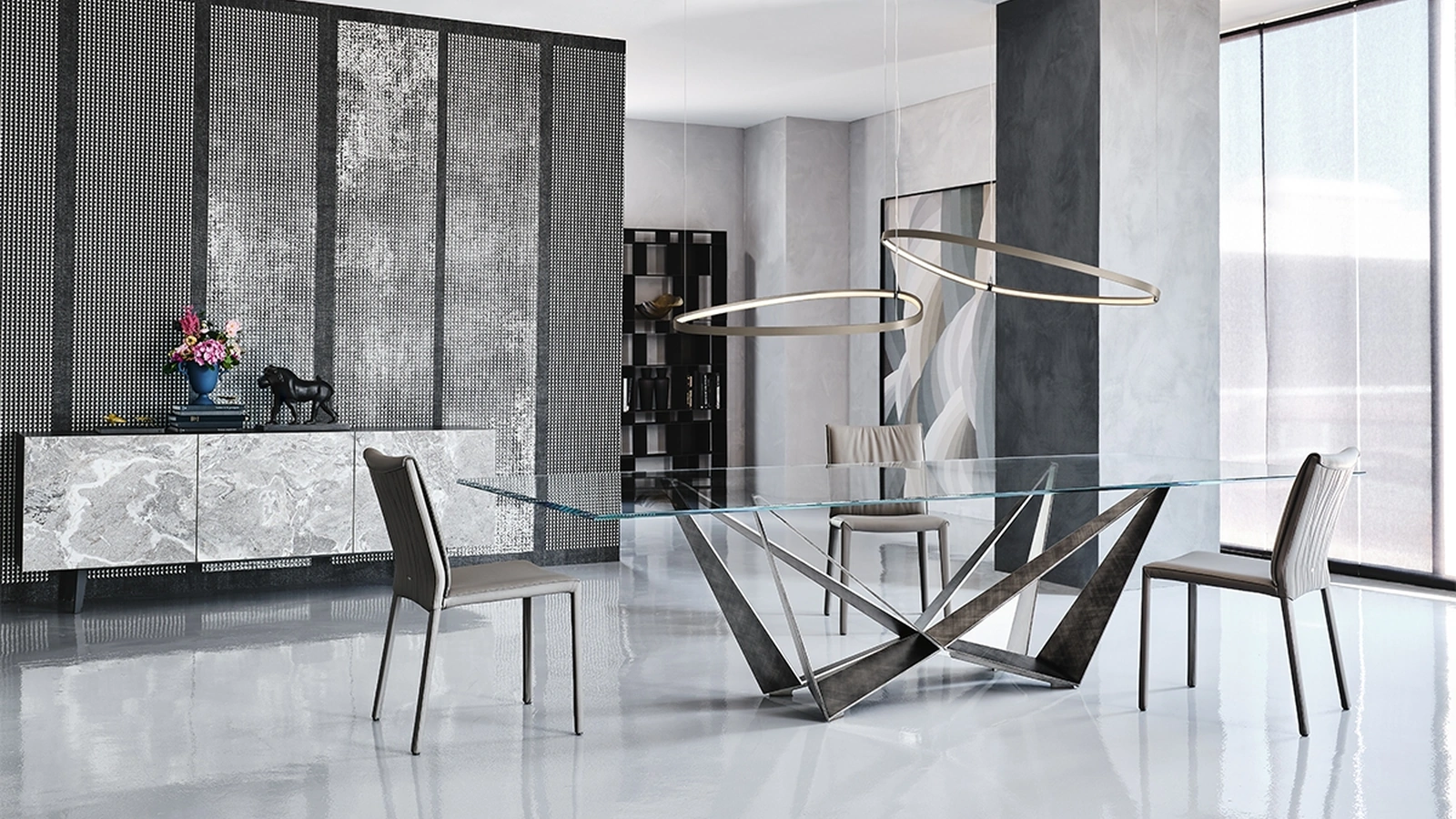 Tavolo con base in acciaio e piano in cristallo Skorpio di Cattelan Italia