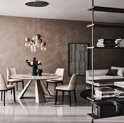 Tavolo rotondo con base a 3 gambe in acciaio e piano in ceramica Eliot Keramik Round di Cattelan Italia