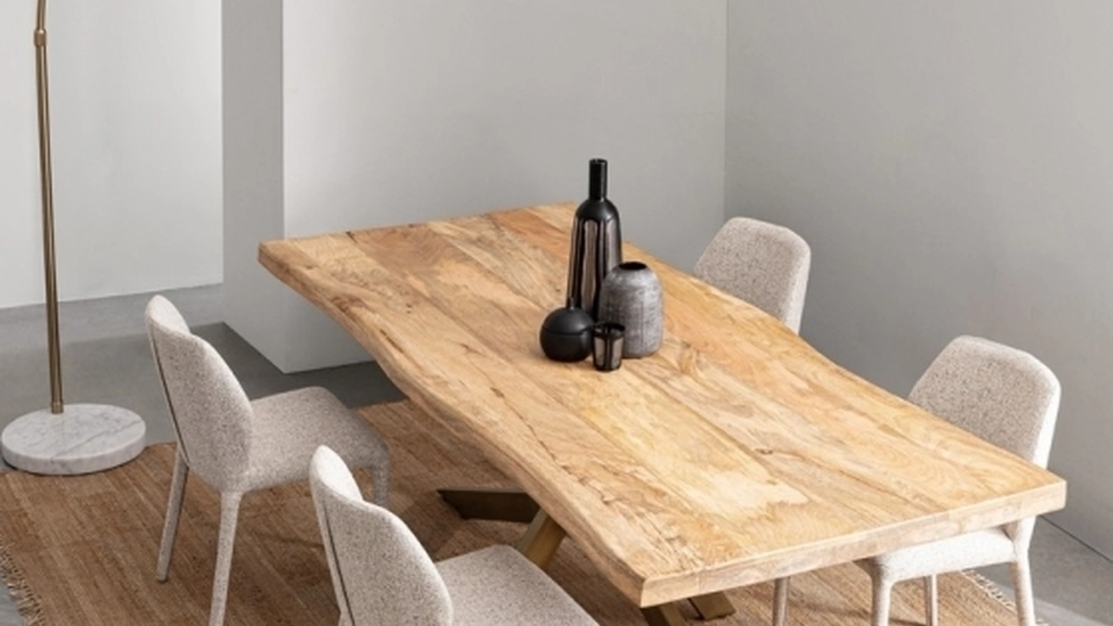 Tavolo in legno Jaidev di Bizzotto