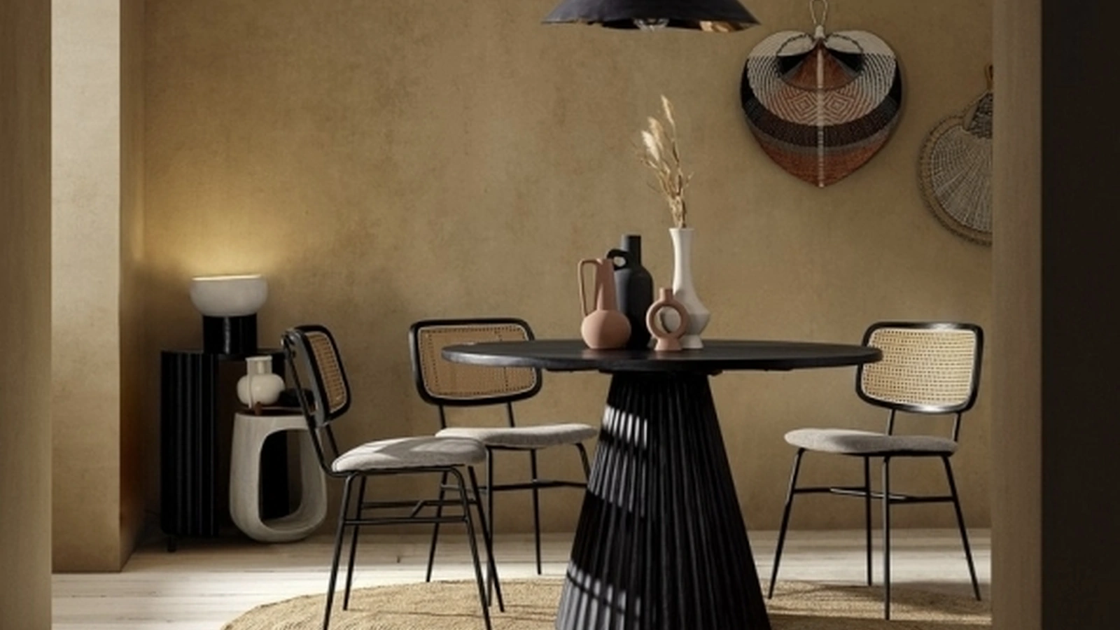 Tavolo rotondo in legno Orissa di Bizzotto