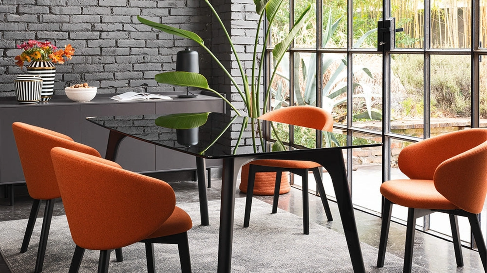 Tavolo Pod di Connubia