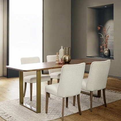 Tavolo in legno Vital di Bizzotto