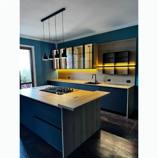 Progetto cucina nera a Gargnano 