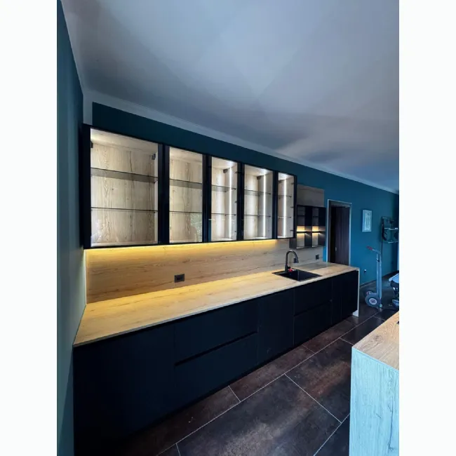  Progetto cucina nera a Gargnano