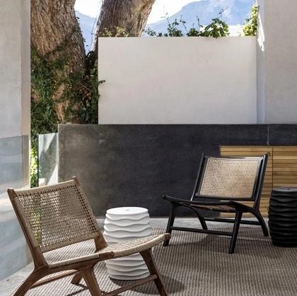 Poltrona da giardino in fibra sintetica e Teak Adelita di Bizzotto