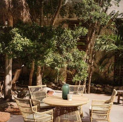 Tavolo e Sedie in alluminio effetto rattan Adelma di Bizzotto