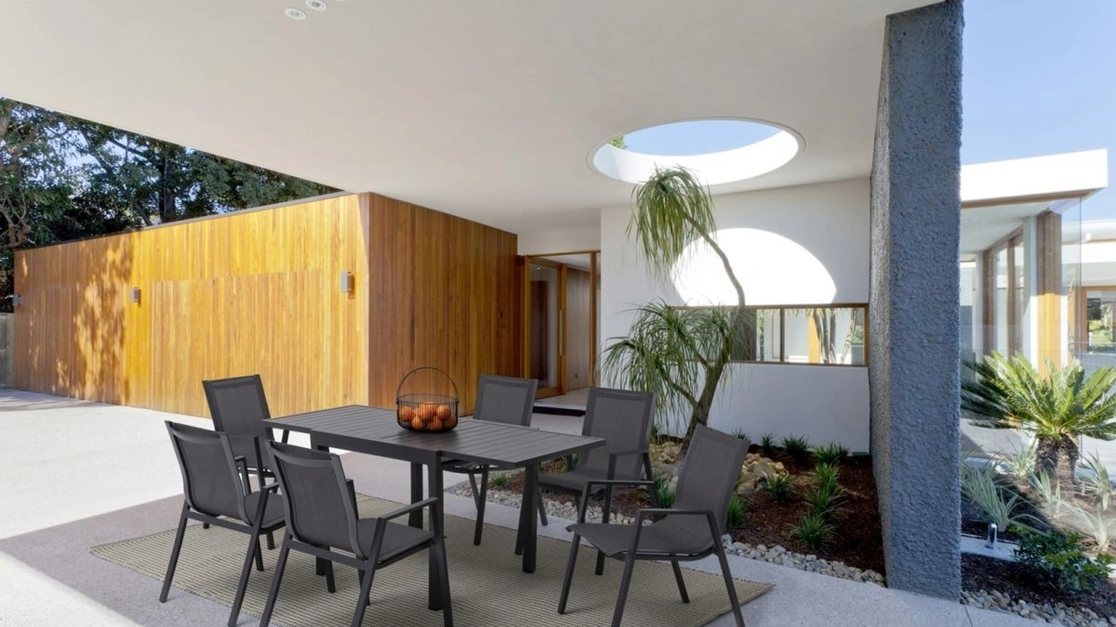 Tavolo Pelagius in alluminio di Bizzotto