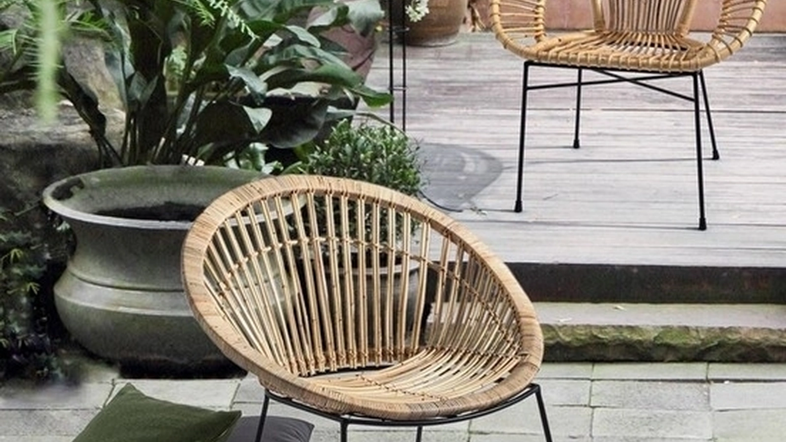 Poltroncina impilabile in rattan Tolima di Bizzotto