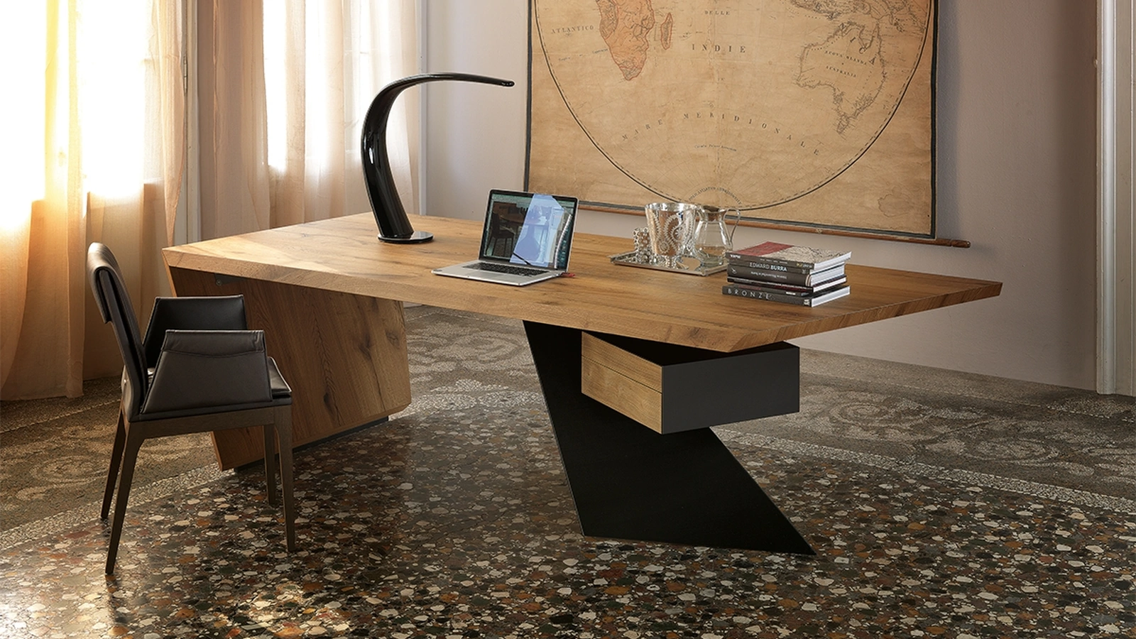 Scrivania direzionale moderna in legno con gamba in acciaio Nasdaq di Cattelan Italia